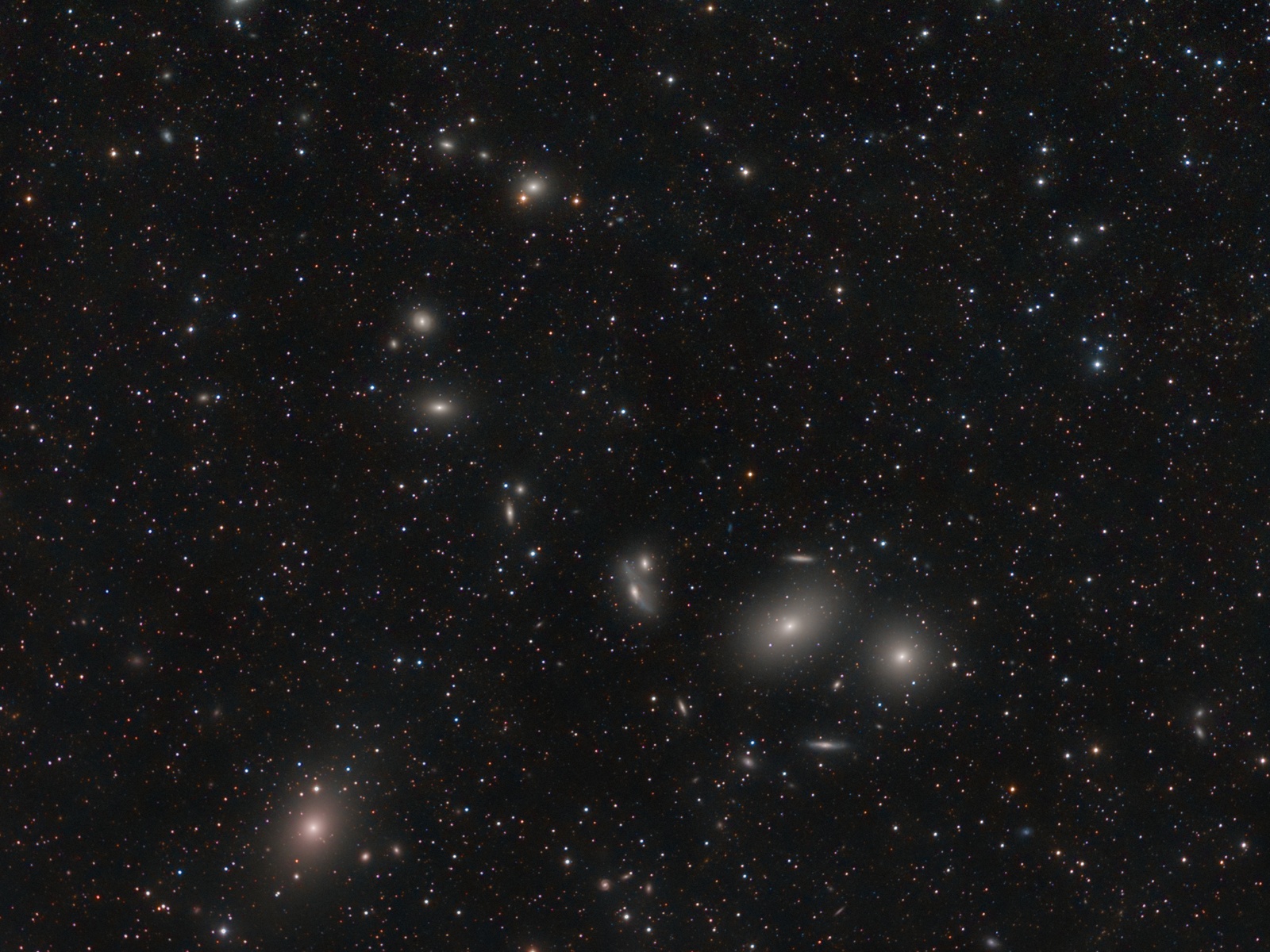 Galaxy Markarian Chain at high resolution