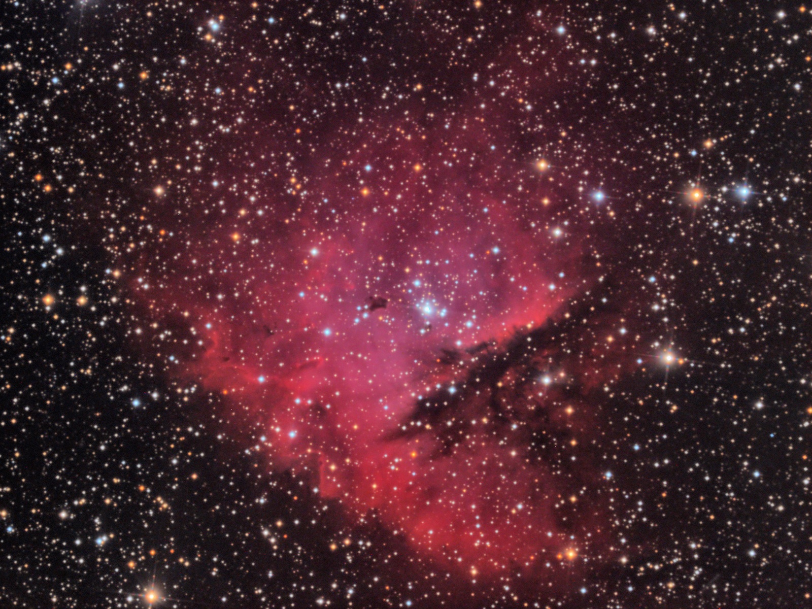 Emission Nebula NGC281 at high resolution