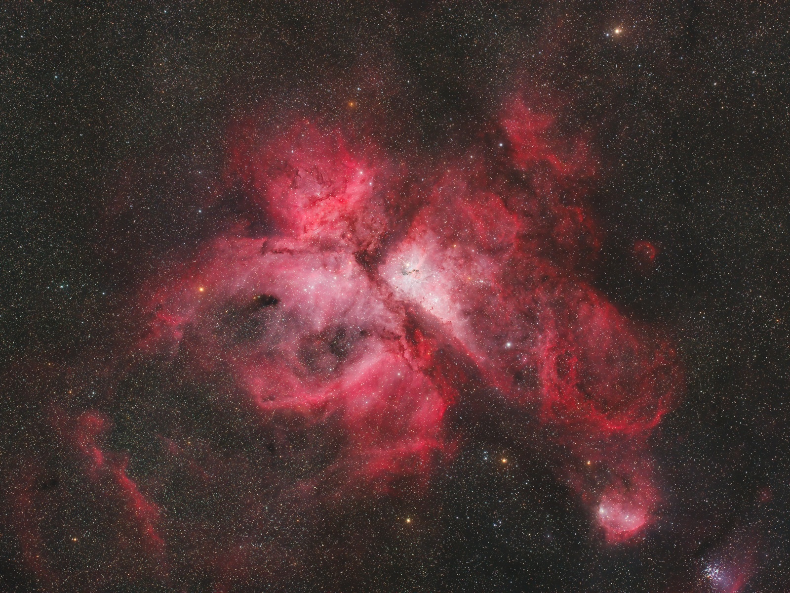 Emission Nebula NGC3372 at high resolution